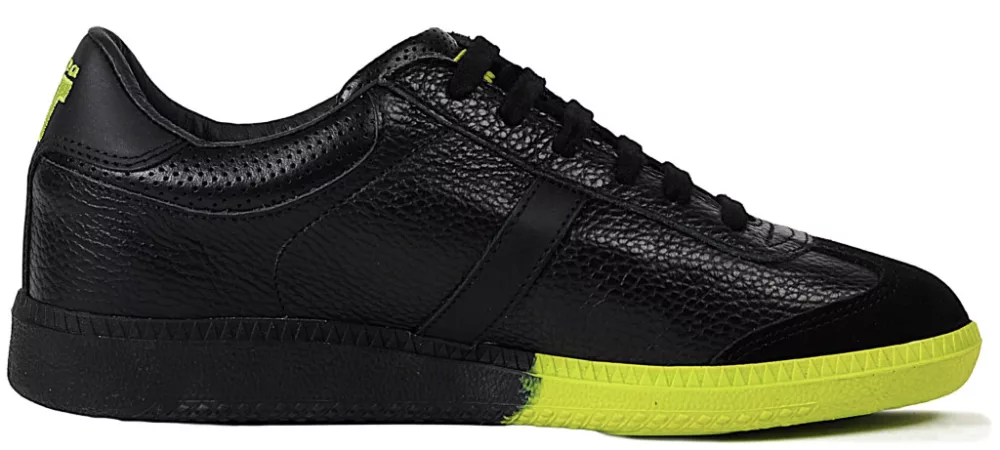 Compakt Fekete inverz